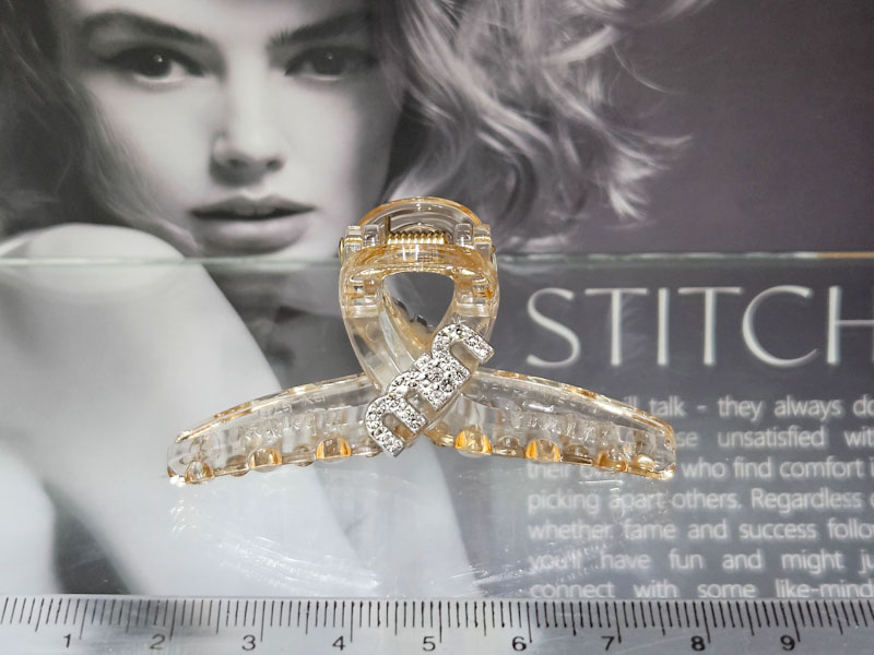 Заколка 1866005500094: цена 180 рублей.