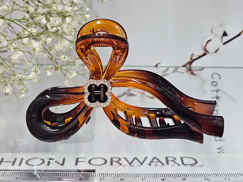 Заколка 1039005500368: цена 280 рублей.