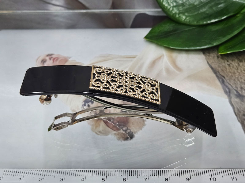 Заколка 1025005500132: цена 250 рублей.