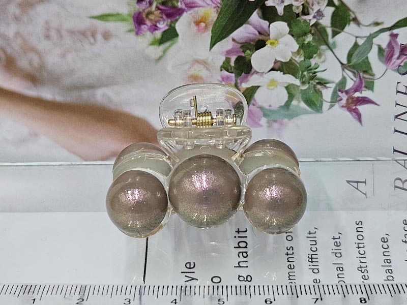 Заколка 1085001600144: цена 215 рублей.