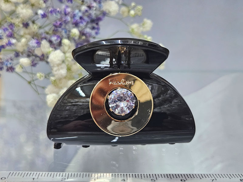 Заколка 1743001600051: цена 295 рублей.