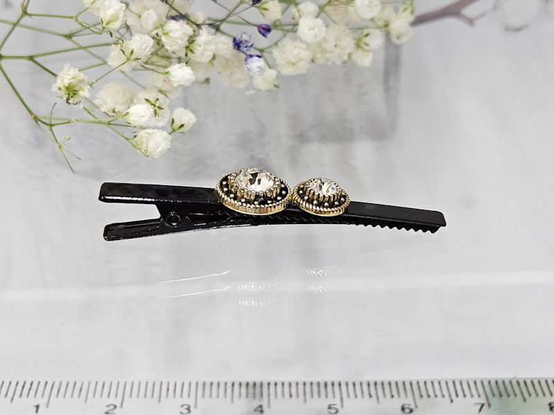 Заколка 1915001600281: цена 215 рублей.