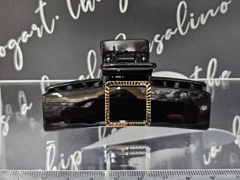 Заколка 1915005501027: цена 330 рублей.