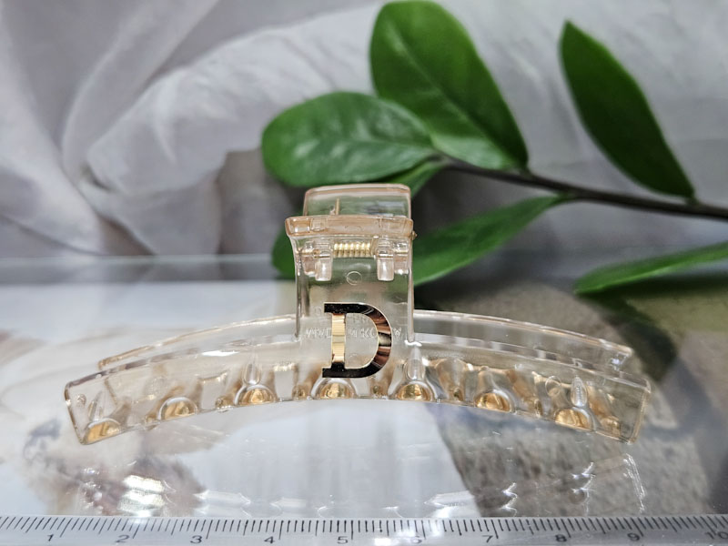 Заколка 1039001600284: цена 200 рублей.