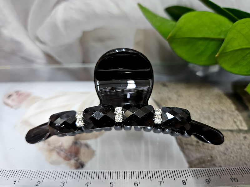 Заколка 1025005500576: цена 295 рублей.