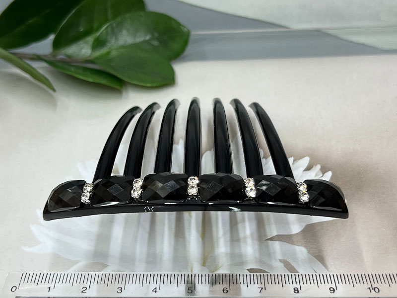 Заколка 1025001600171: цена 250 рублей.