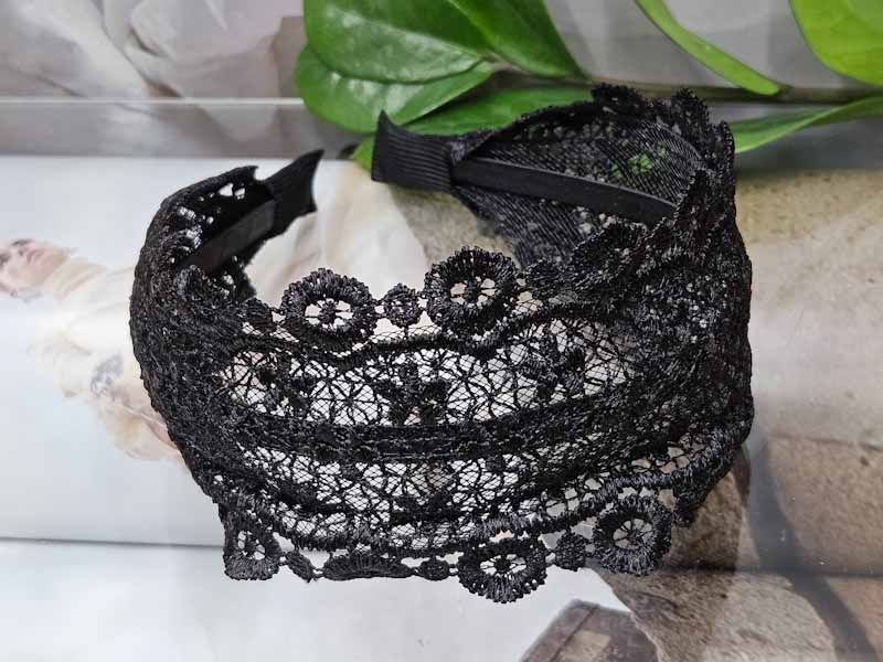 Ободок 2036001600466: цена 410 рублей.