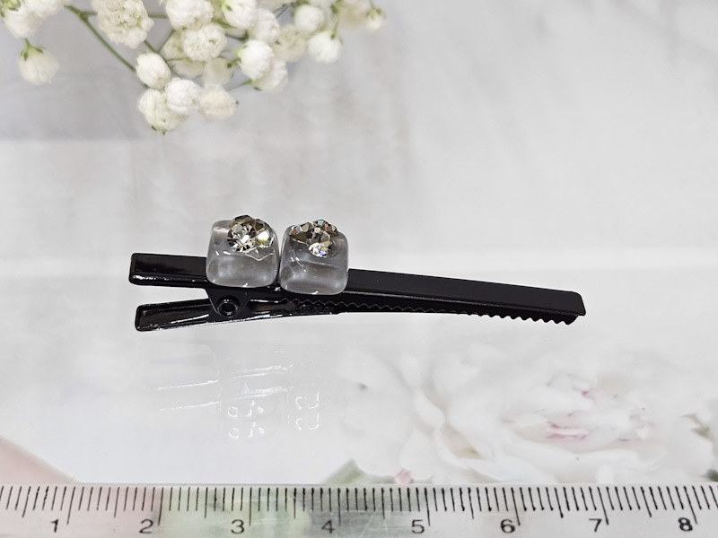 Заколка 2151001600176: цена 200 рублей.