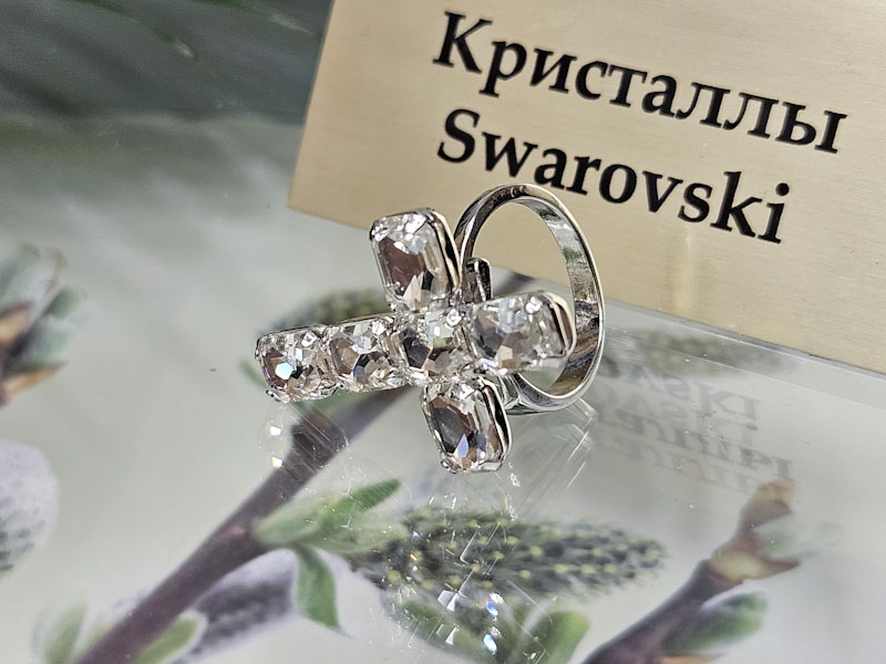 Кольцо 1448002600405: цена 655 рублей.