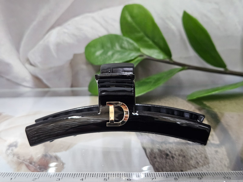 Заколка 1039005500177: цена 200 рублей.