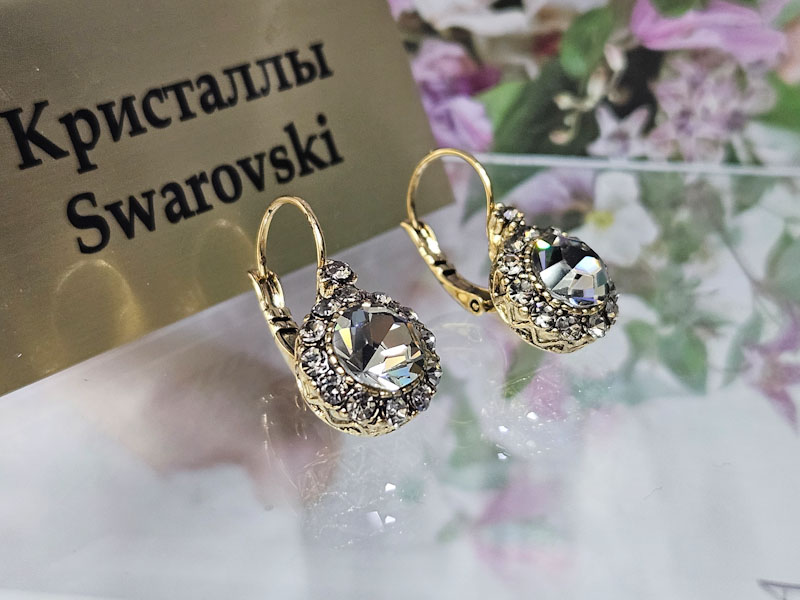 Серьги 1141006600630: цена 655 рублей.