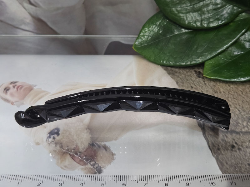 Заколка 1031001600066: цена 165 рублей.