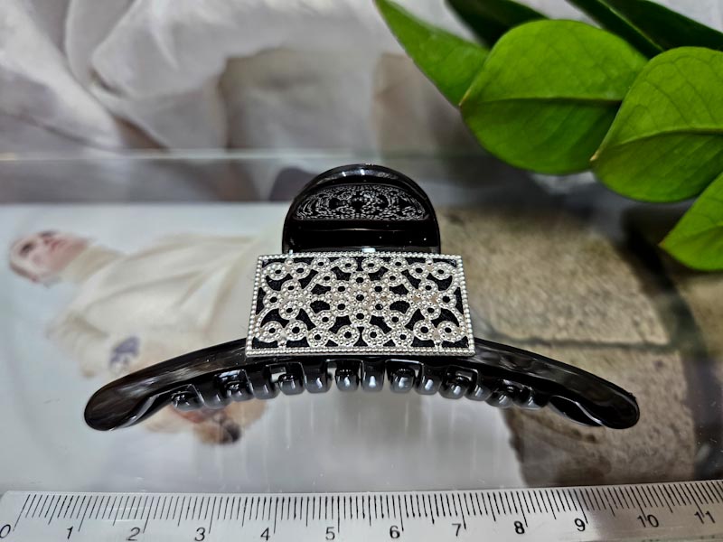 Заколка 1025005500507: цена 280 рублей.