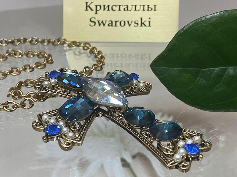 Брошь 1065007100015: цена 4345 рублей.