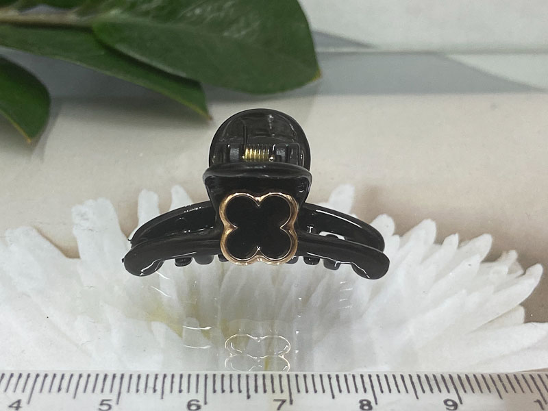 Заколка 1045005500437: цена 115 рублей.