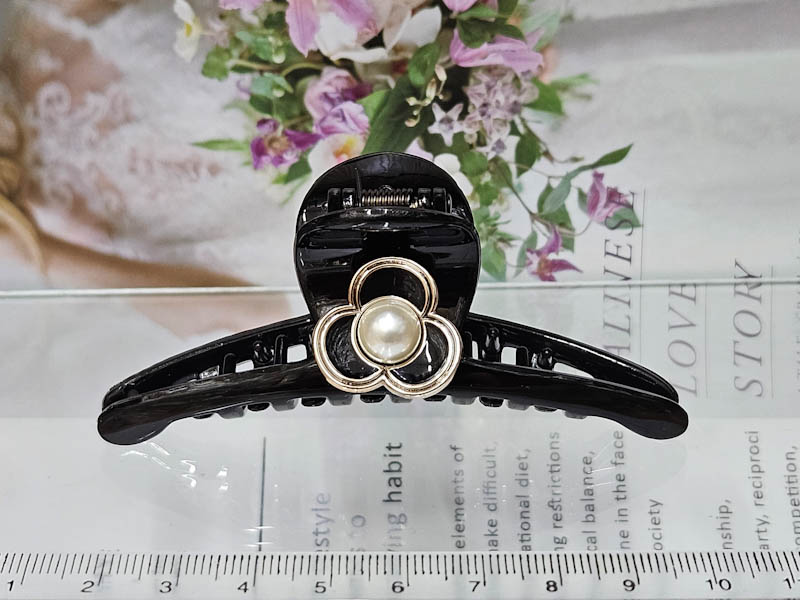 Заколка 1045005500543: цена 250 рублей.