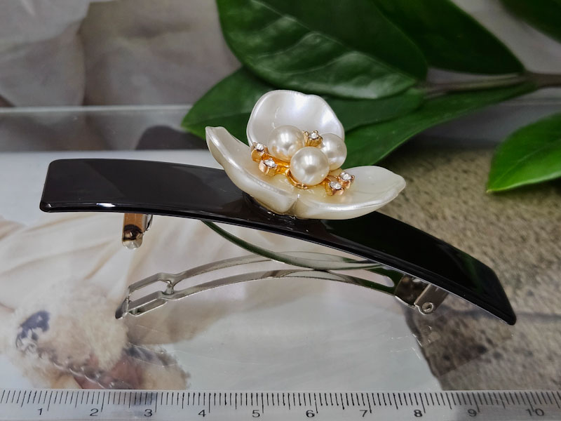 Заколка 1103001600510: цена 250 рублей.