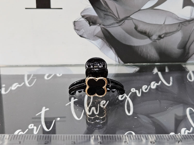 Заколка 1031005500249: цена 100 рублей.