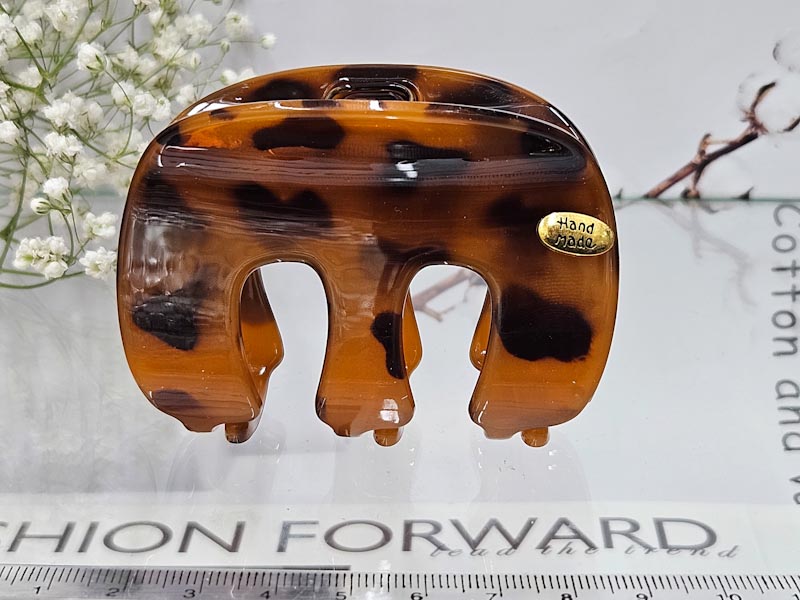 Заколка 1937005500022: цена 330 рублей.