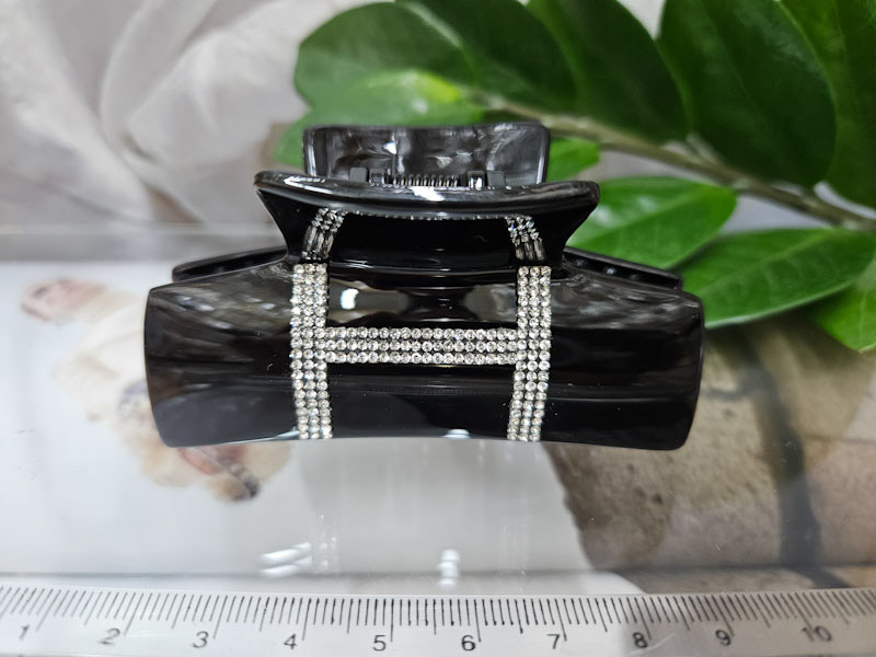 Заколка 1103005500724: цена 345 рублей.