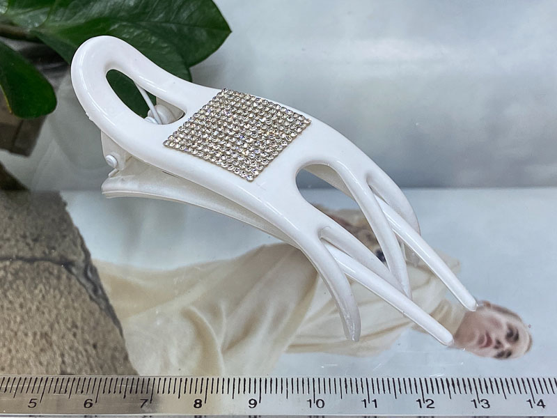 Заколка 1103005500137: цена 250 рублей.