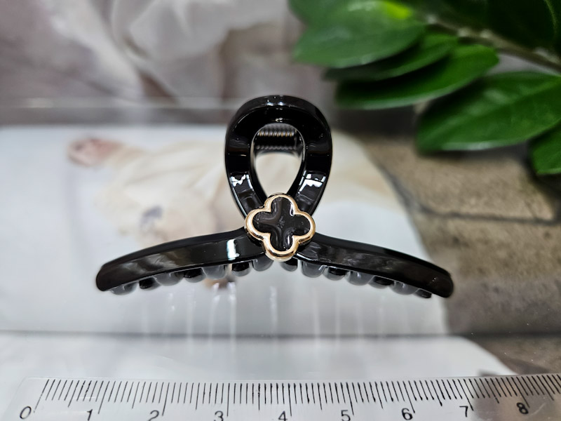 Заколка 1039001600109: цена 165 рублей.