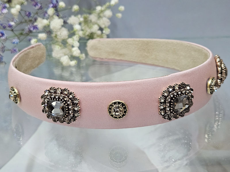 Ободок 1149001600136: цена 740 рублей.