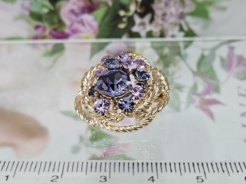 Брошь 1720006500067: цена 200 рублей.