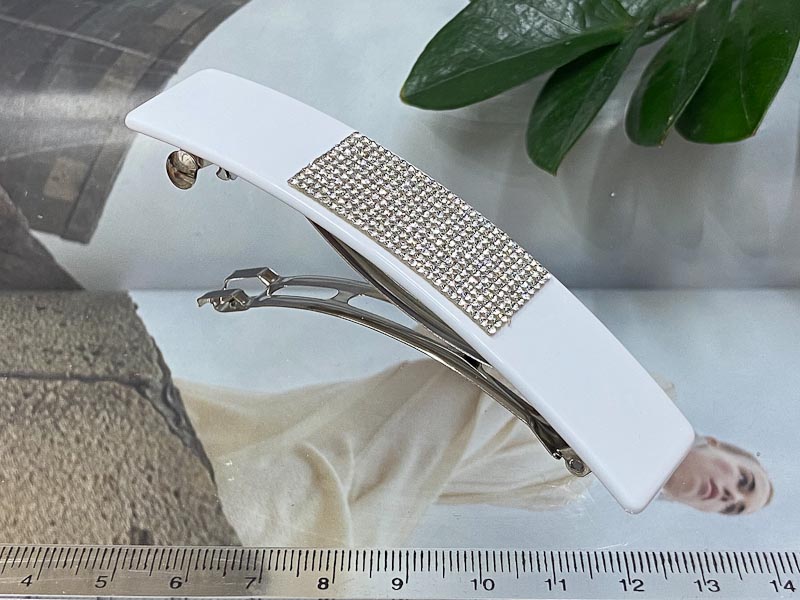 Заколка 1103005500533: цена 230 рублей.