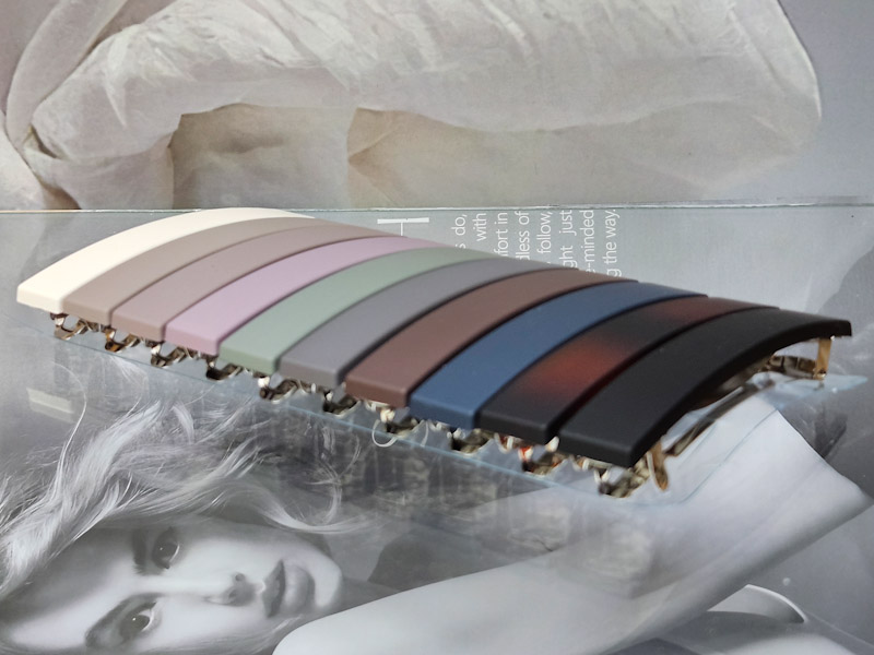 Заколка 1489005500033: цена 985 рублей.