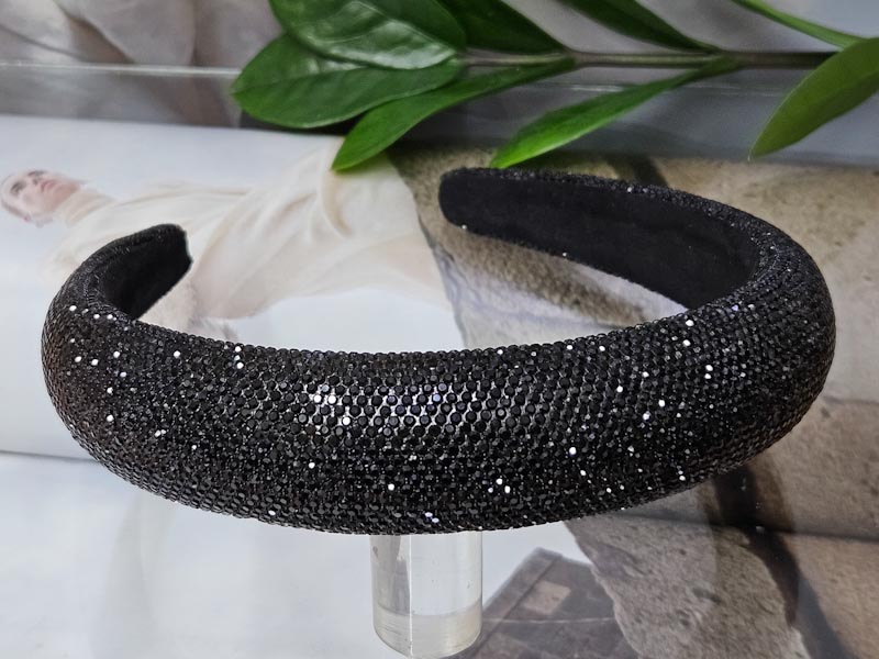 Ободок 1860001600116: цена 740 рублей.