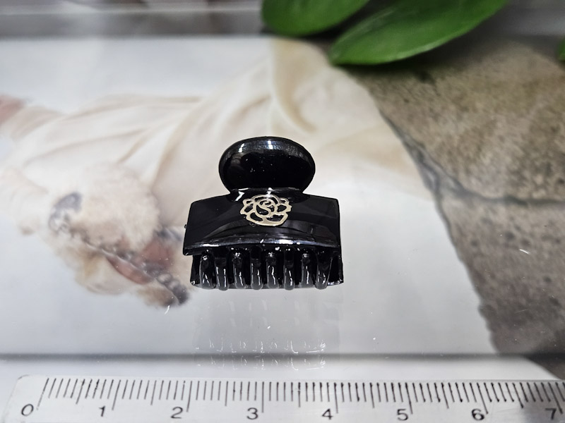 Заколка 1039005500313: цена 100 рублей.