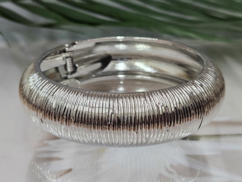 Браслет 1990006500040 Браслет 1990006500040: цена 985 рублей.