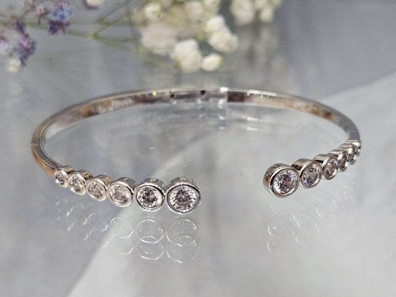 Браслет 2250026600144: цена 785 рублей.