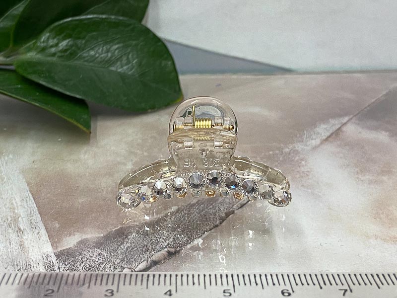 Заколка 1310005500382: цена 115 рублей.