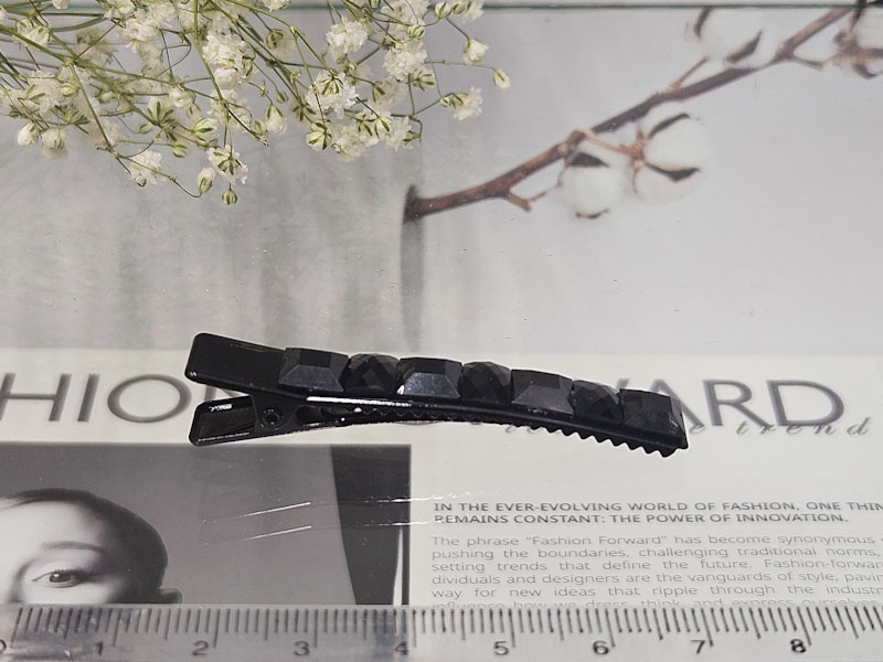 Заколка 1031001600073: цена 85 рублей.