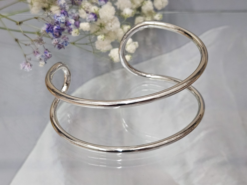 Браслет 2250026600120: цена 570 рублей.