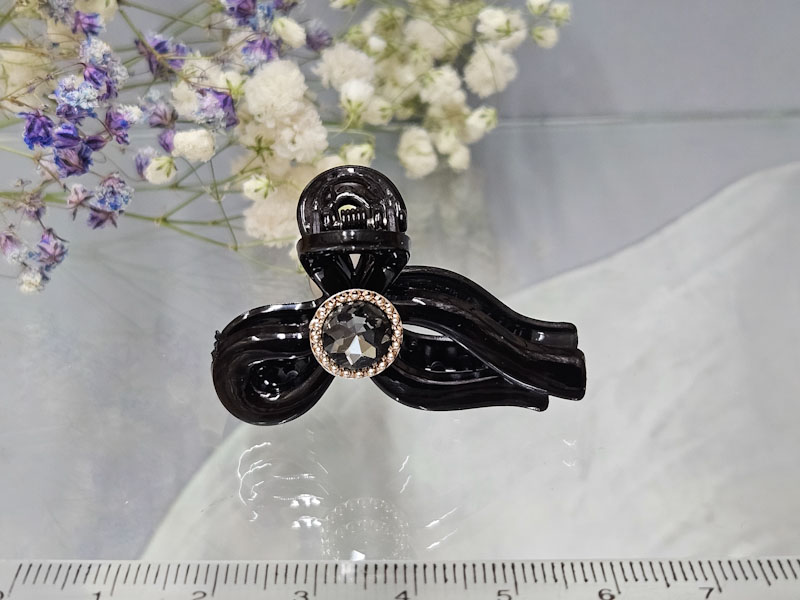 Заколка 1045001600476: цена 135 рублей.