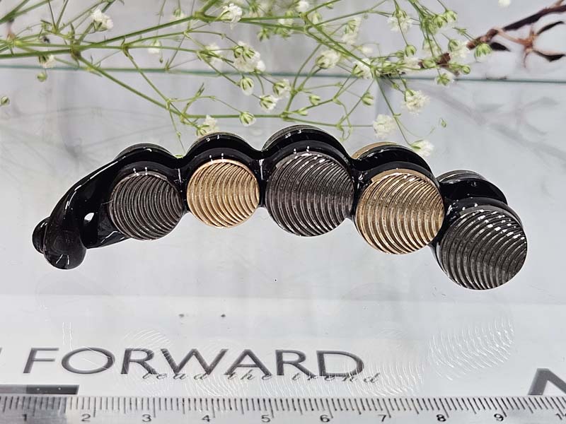 Заколка 1915001601134: цена 410 рублей.