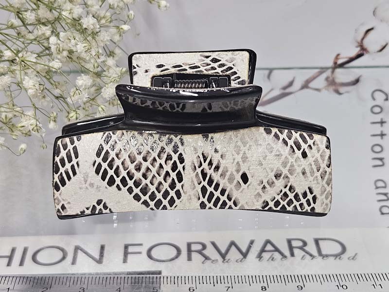 Заколка 1072001600120: цена 330 рублей.