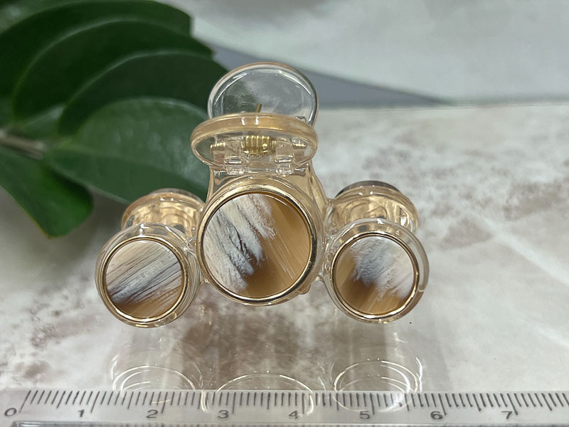 Заколка 1915005500761: цена 360 рублей.