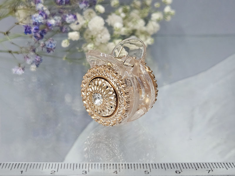 Заколка 1915001601349: цена 200 рублей.