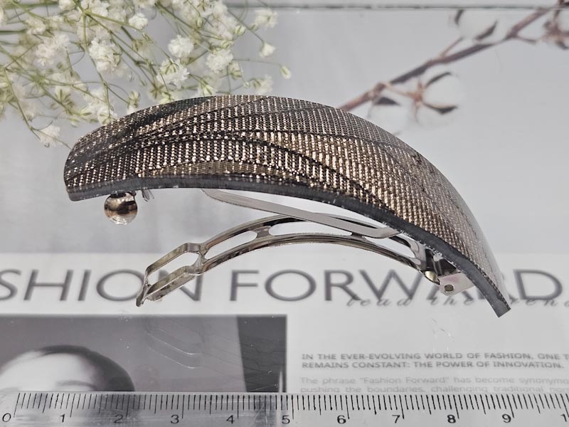 Заколка 1072001600021: цена 165 рублей.