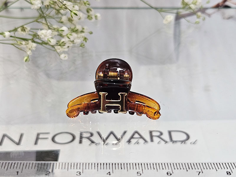 Заколка 1310005500368: цена 150 рублей.