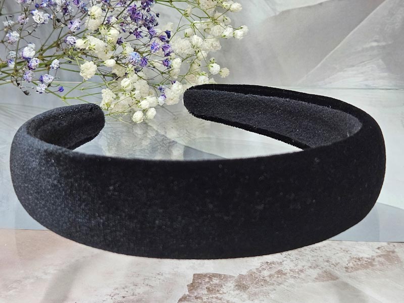 Ободок 2036001600411: цена 250 рублей.