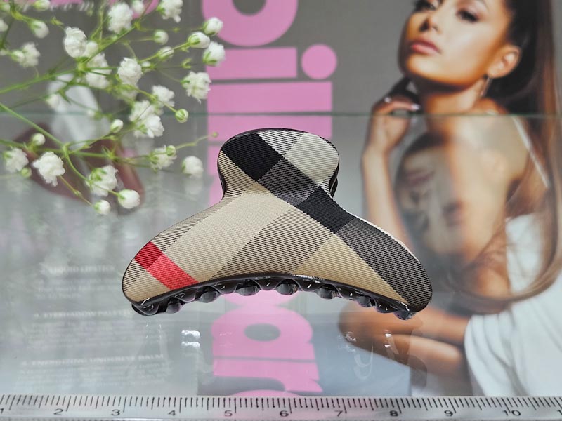 Заколка 1942005500033: цена 180 рублей.