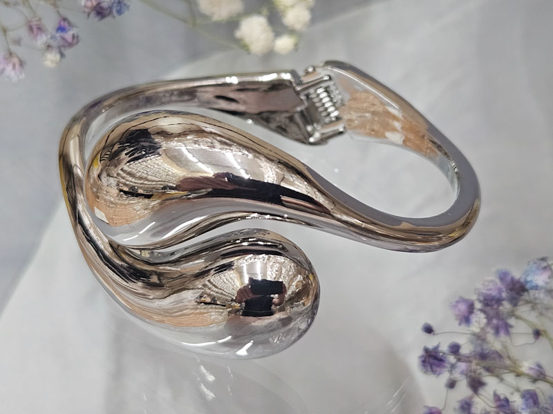 Браслет 2250026600090: цена 580 рублей.