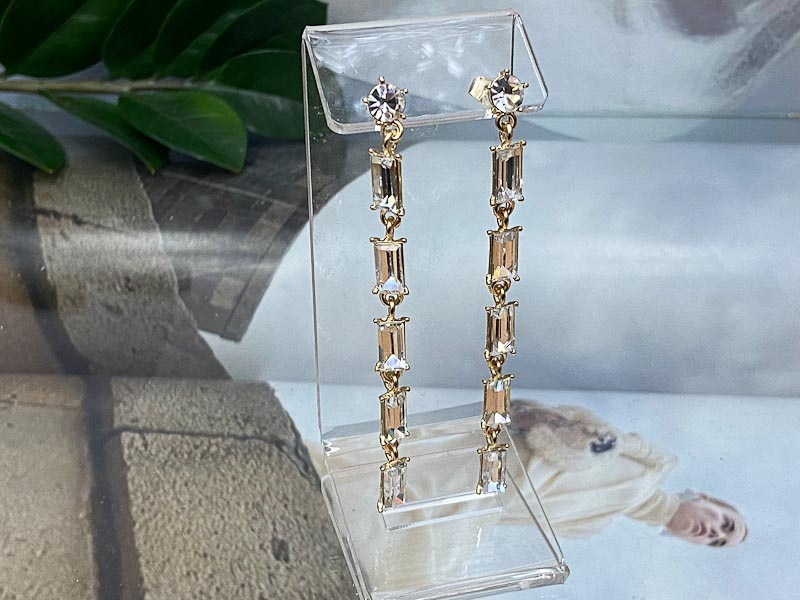 Серьги 2154008300063: цена 955 рублей.
