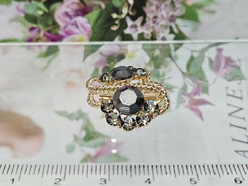 Брошь 1720006500258: цена 200 рублей.