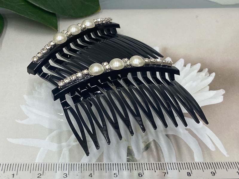 Заколка 1031001600516: цена 180 рублей.